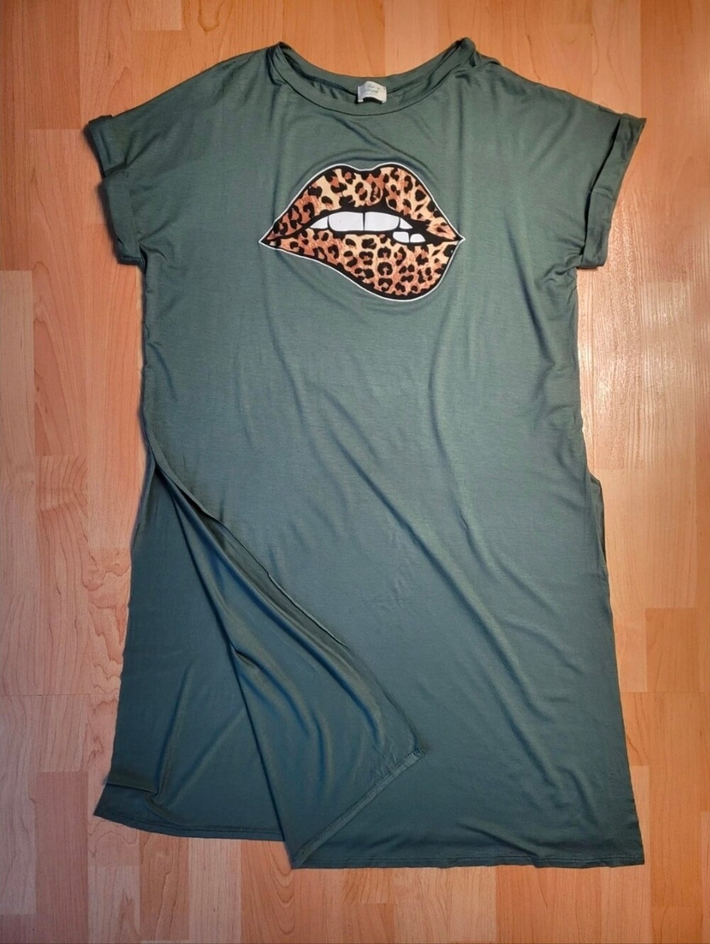 Blue Buttercup longline high slit t-shirt